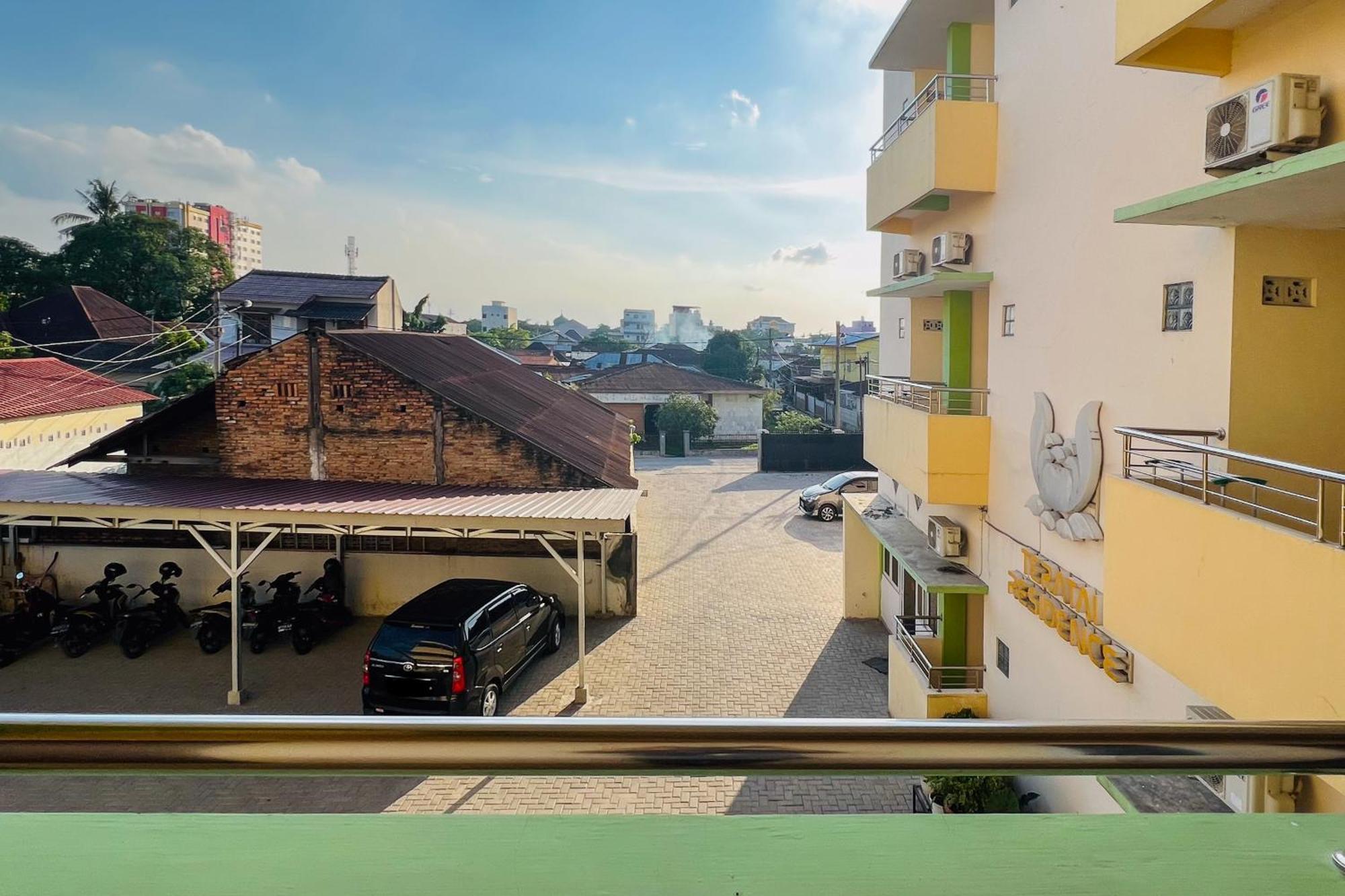 Teratai Residence Mitra Reddoorz ميدان المظهر الخارجي الصورة